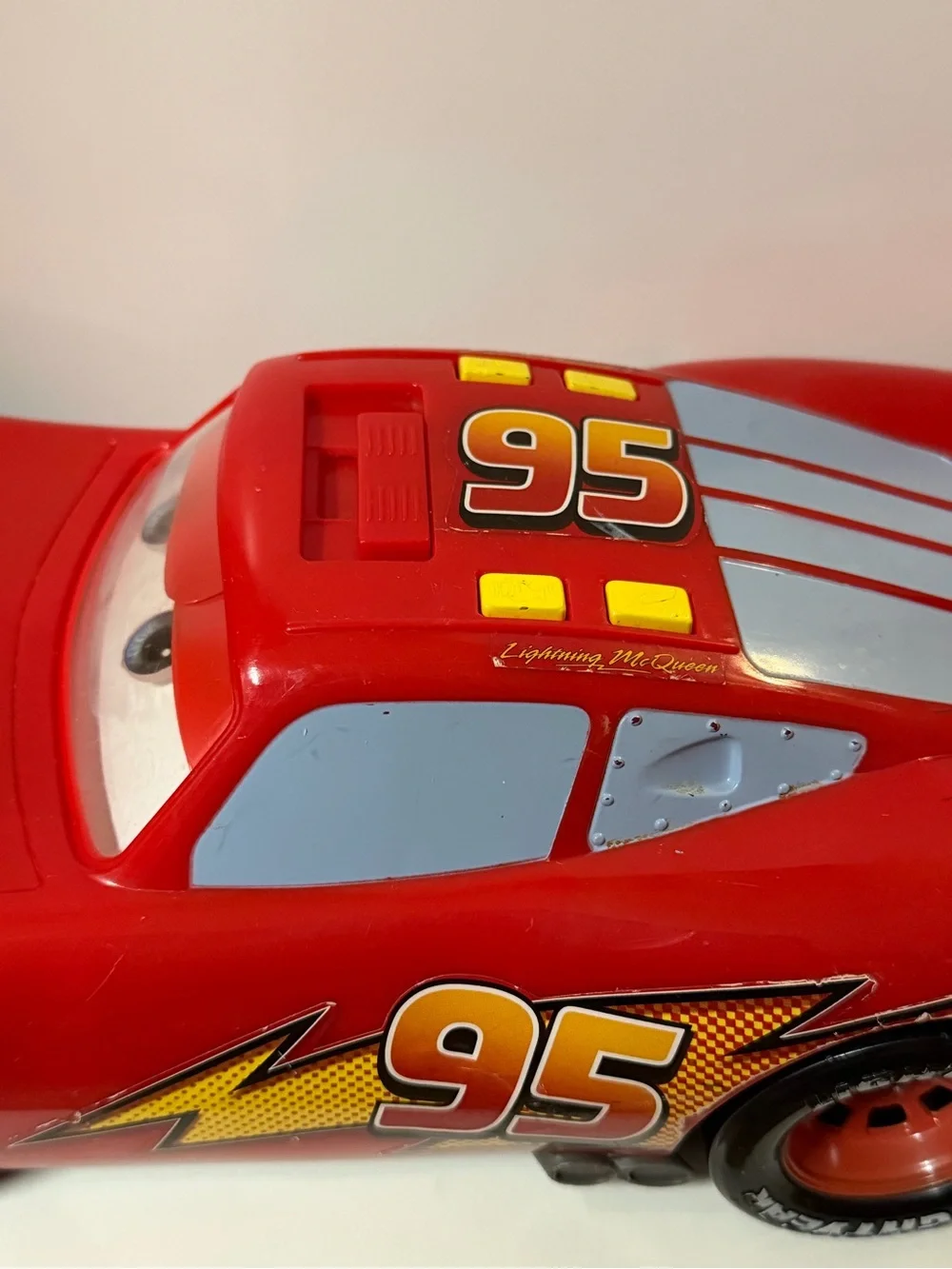 Disney Pixar Cars Lightning McQueen Toy Car Expressions Bar - Eye Movement 14 in